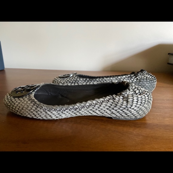 Tory Burch Reva Pony Hair Snakeskin Pattern Ballet Flats sz.6.5 - Picture 3 of 9